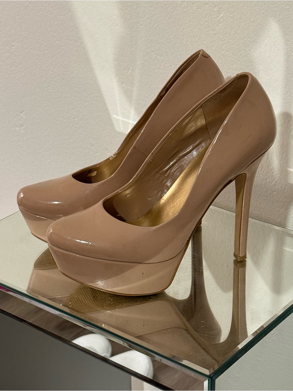 Jessica Simpson Nude Patent Platform Pumps